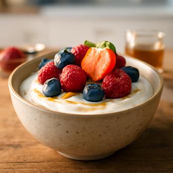 Mousse légère au yaourt grec et aux fruits rouges