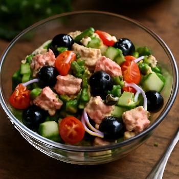 Salade de Thon aux Olives et aux Câpres: Un Déjeuner Méditerranéen Revigorant