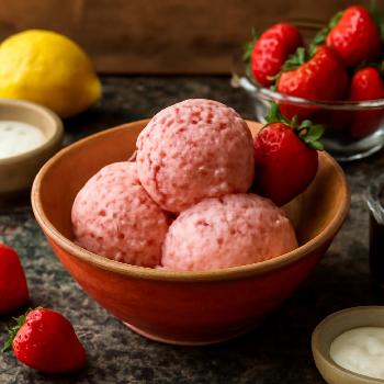 Crème Glacée à la Fraise Maison