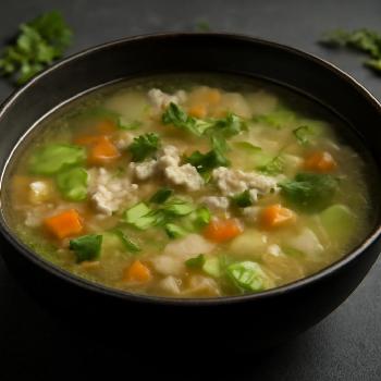 Consommé de Poulet Clair et Parfumé
