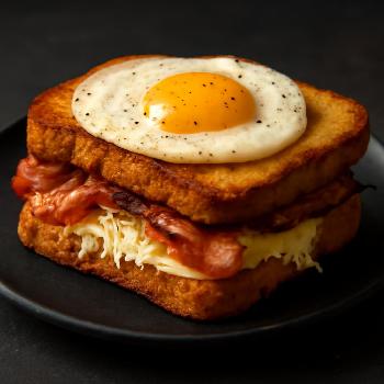 Sandwich Bacon, Oeuf et Fromage façon Croque-Madame