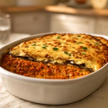 Moussaka Végétarienne au Lait d'Amande et Lentilles Corail