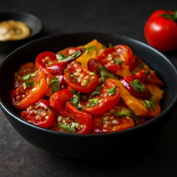 Salade de Tomates et Poivrons Grillés Façon IA
